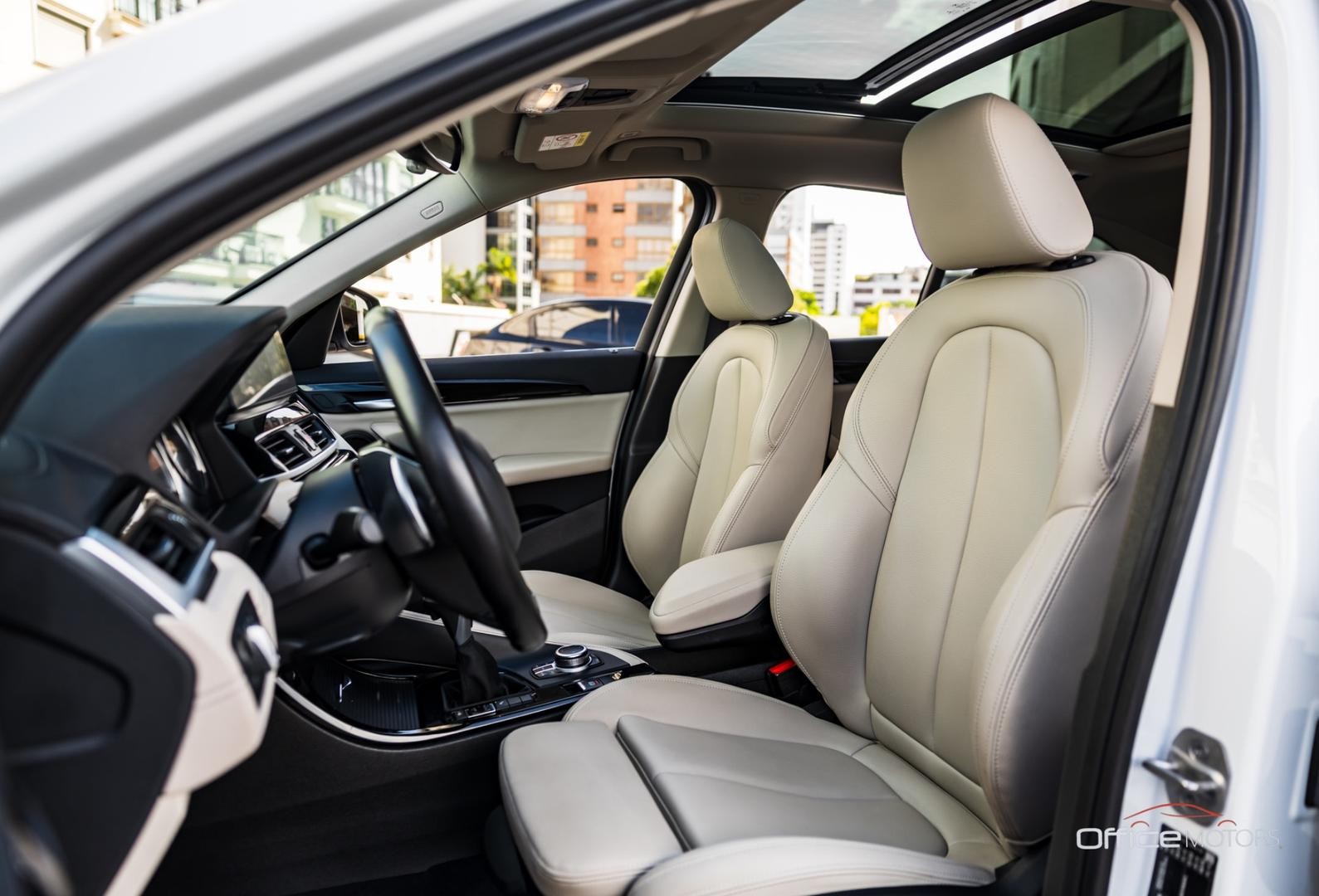 BMW x1 s20i activeflex